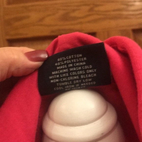 Aruba Hoodie Pullover. Medium - Picture 6 of 6